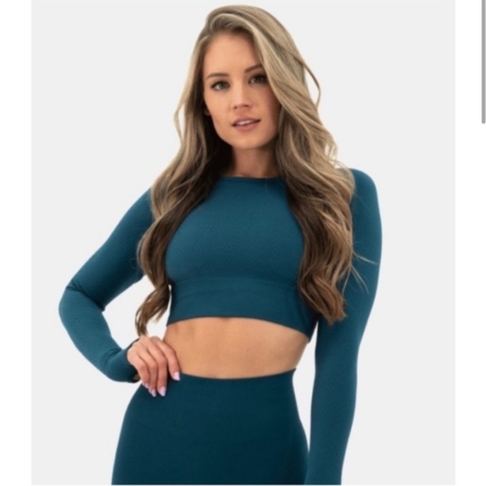 Balance Athletica Energy Top‎ in Quartz Topaz.